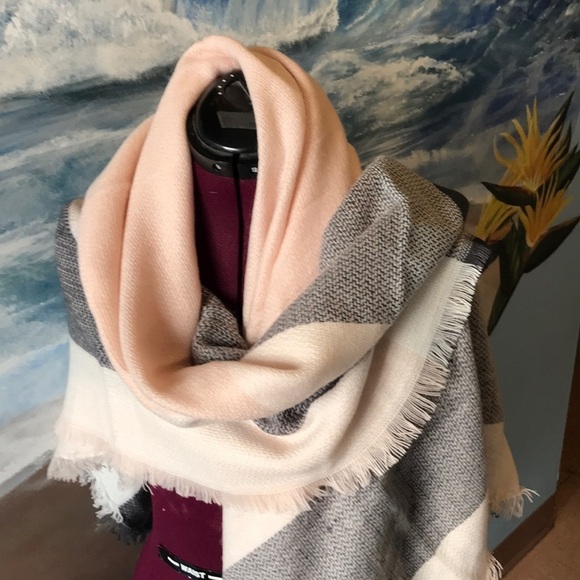 Big blanket scarf / wrap pink and grey / NEW - Picture 2 of 3